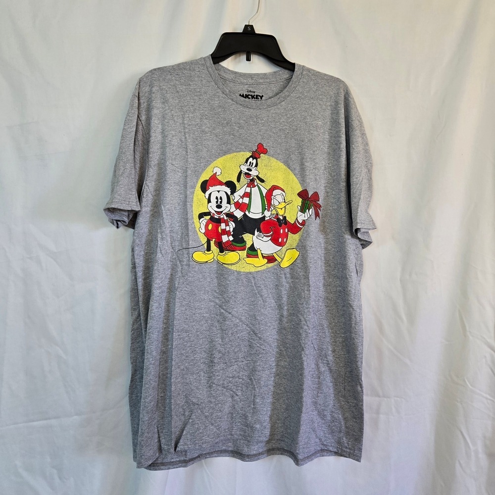 Disney Mickey & Friends Unisex Gray Christmas Holiday Character Trio Tee XL‎ NEW
